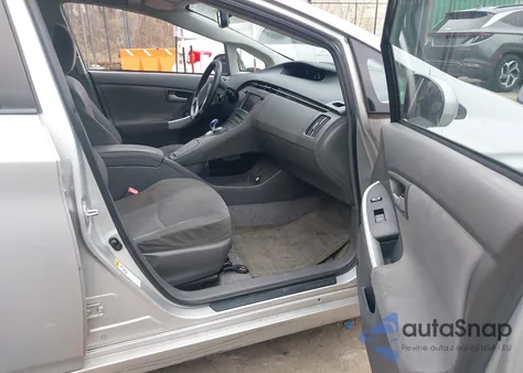 2011 Toyota Prius Three z USA, uszkodzony, nr VIN JTDKN3DU0B0292762